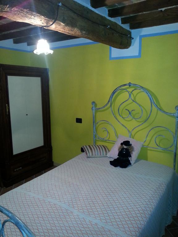 Appartamento La Casa di Adelina Vivo dʼOrcia Camera foto